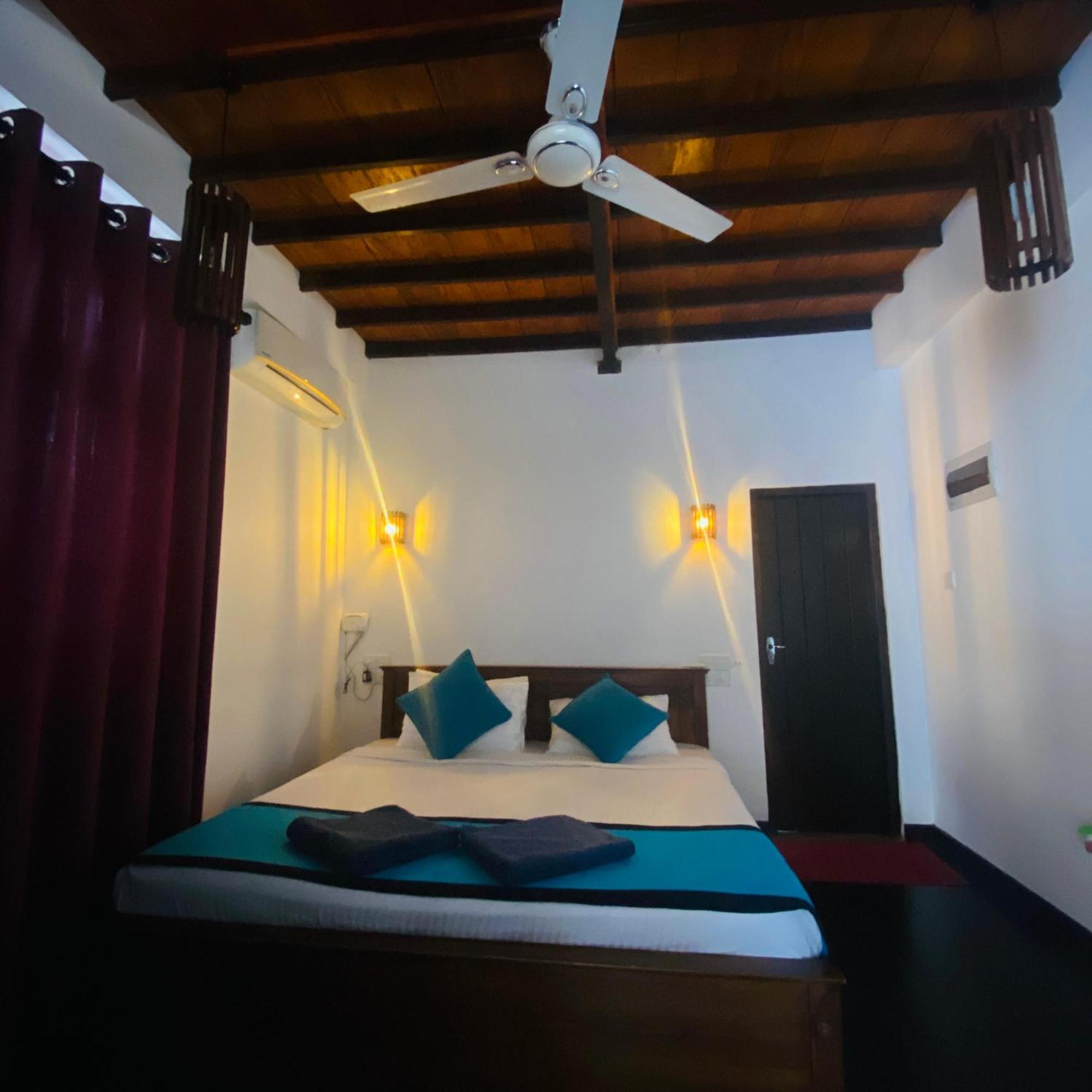 Shima Guni Beach Club Hotel Matara Rum bild