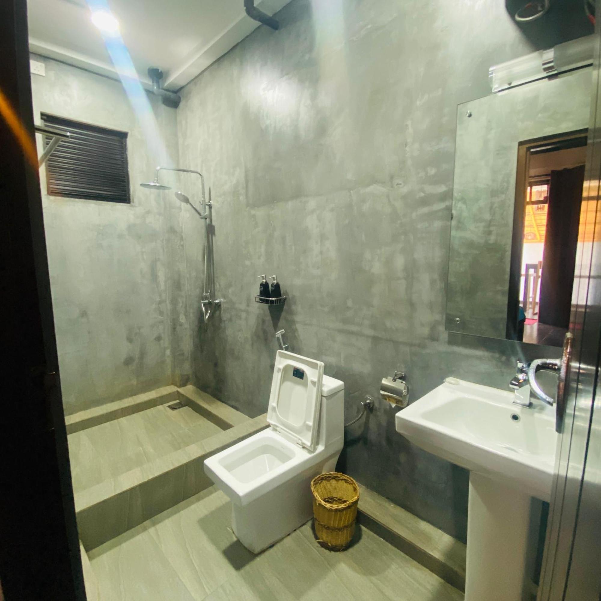 Shima Guni Beach Club Hotel Matara Rum bild